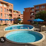 Апартаменты Sunny Day 6 One Bedroom