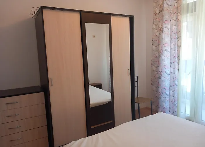 Sunny Day 6 One Bedroom Апартаменты Солнечный берег